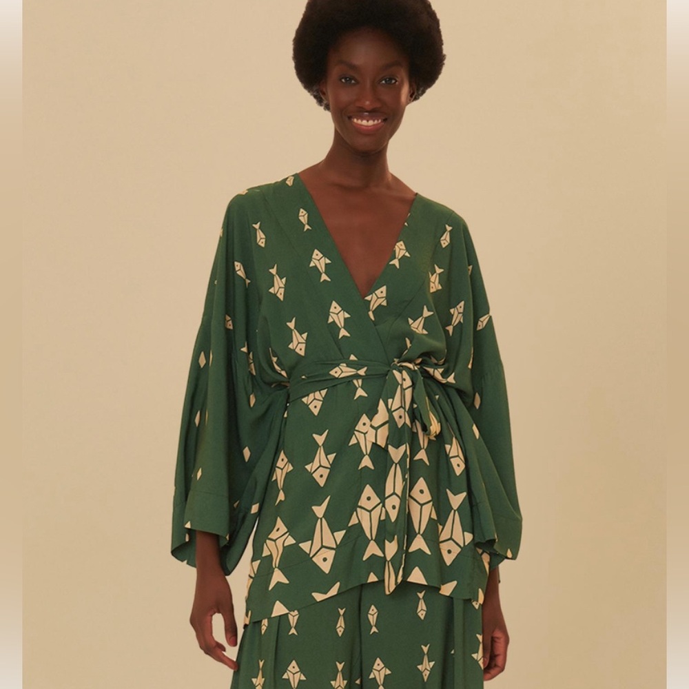 Farm Rio Fish Design flowy Kimono top